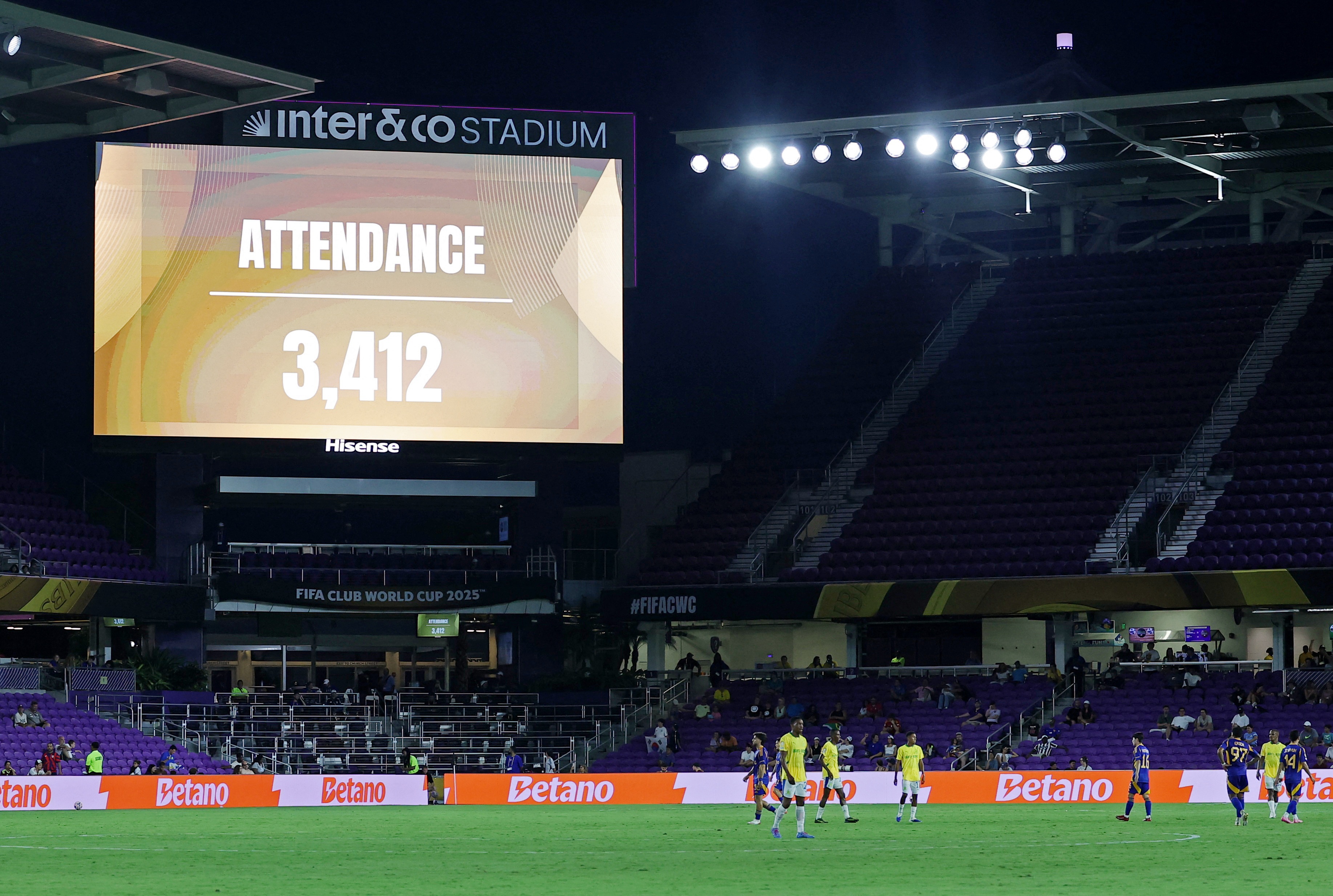 本届世俱杯有4场比赛上座人数低于一万!最低3412人蔚山HD占两场