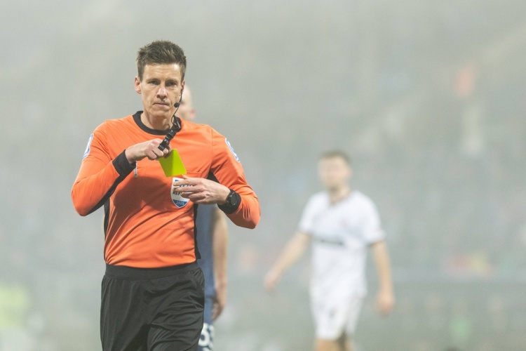 穆帅重返斯坦福桥！官方：德国裁判西伯特执法切尔西vs本菲卡