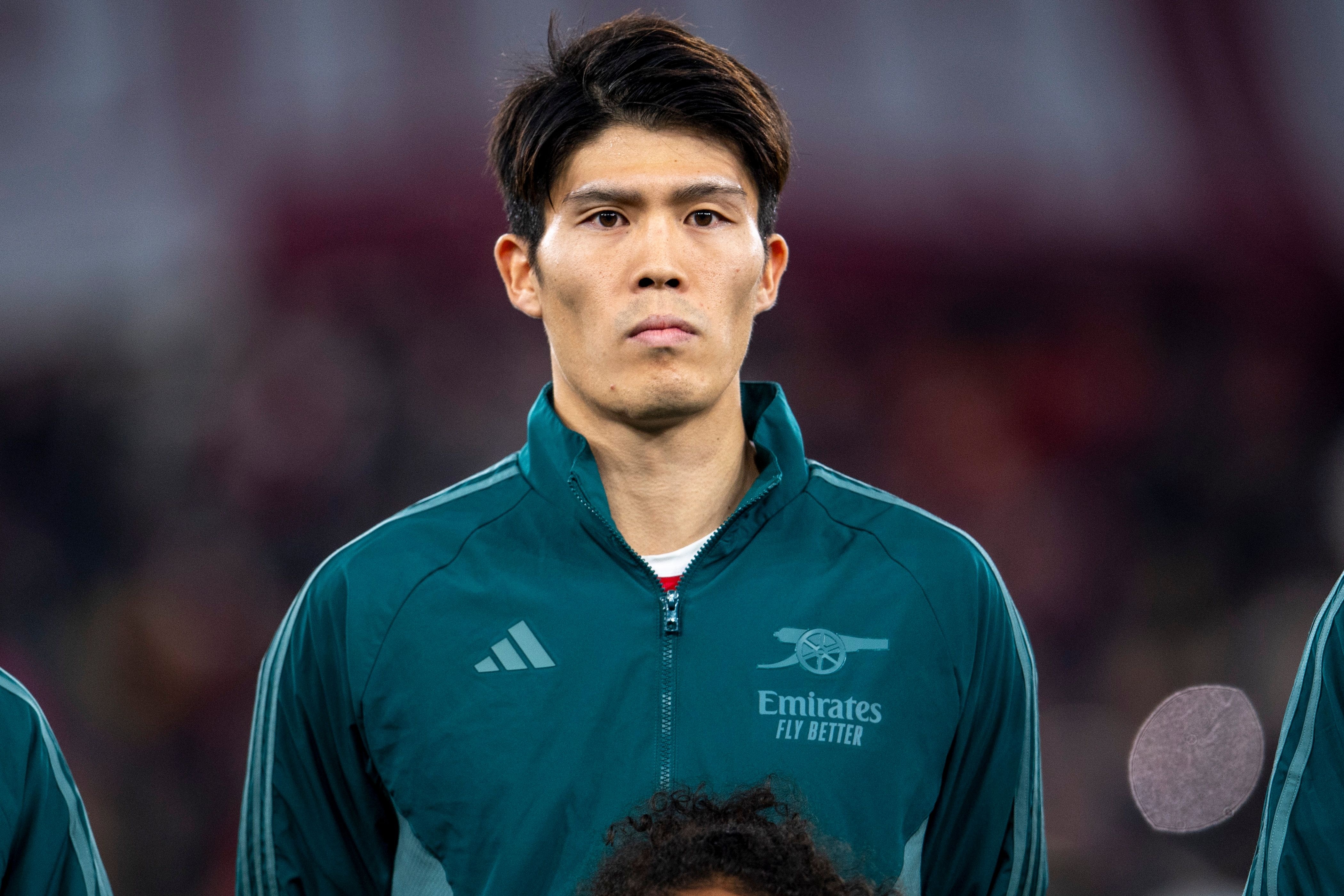 镜报:富安健洋可能重返英超,布莱顿和AC米兰都在关注他