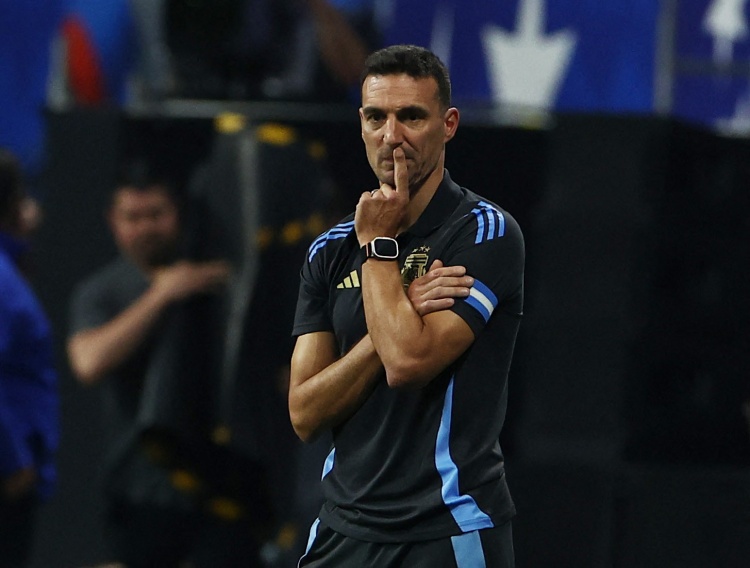 斯卡洛尼：帕斯和马斯坦托诺是阿根廷的重要球员，未来他们能共存